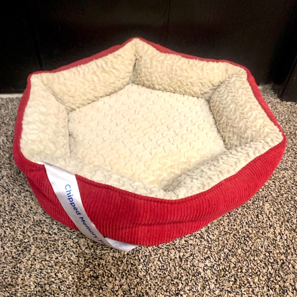 Comfy Pet Bed, Small Chipped Memory Foam